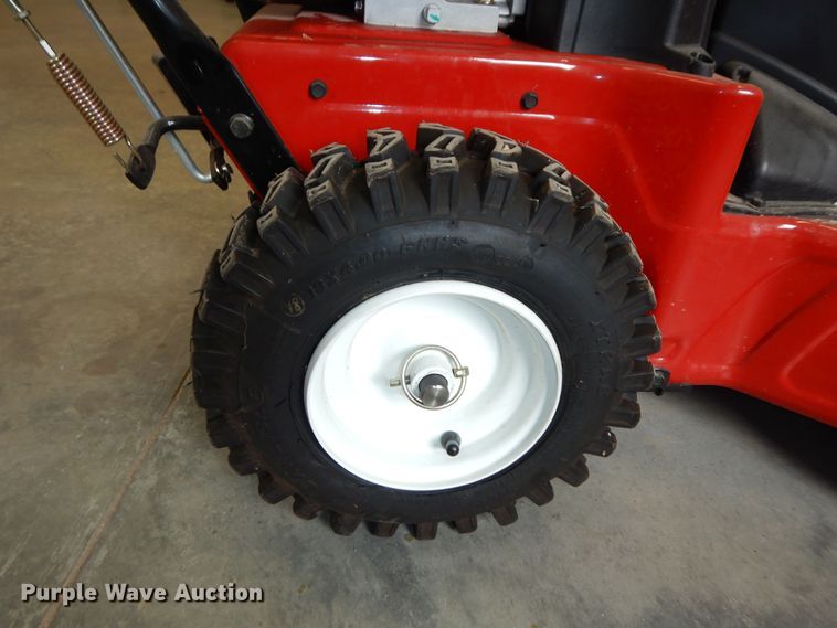 image for item JQ9899 2014 Toro Power Max 1150  snow blower