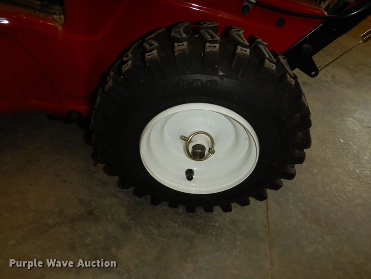 image for item JQ9899 2014 Toro Power Max 1150  snow blower