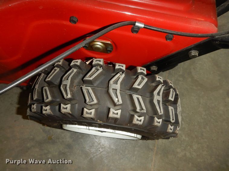 image for item JQ9899 2014 Toro Power Max 1150  snow blower