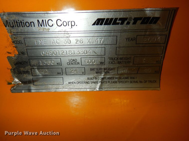image for item JQ9903 2004 Multiton EMEAC3026X47  pallet jack