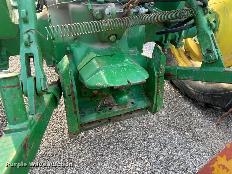 image for item JU9662 1972 John Deere 1020  tractor