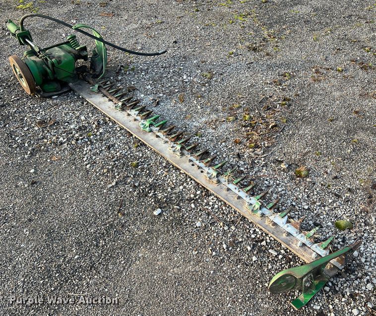 image for item JU9662 1972 John Deere 1020  tractor