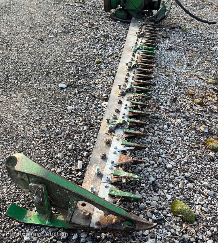 image for item JU9662 1972 John Deere 1020  tractor