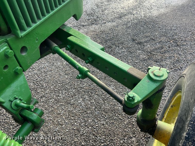 image for item JU9662 1972 John Deere 1020  tractor