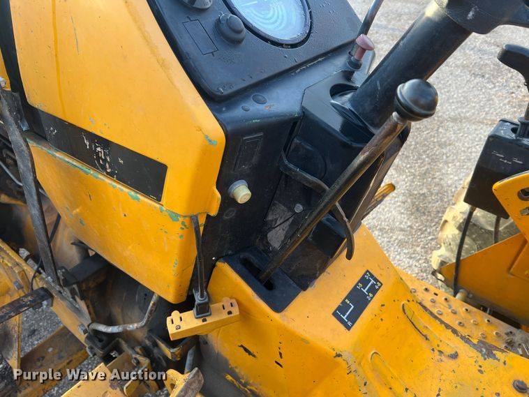 image for item JU9663 John Deere 2355  tractor