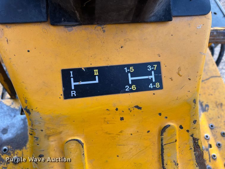 image for item JU9663 John Deere 2355  tractor