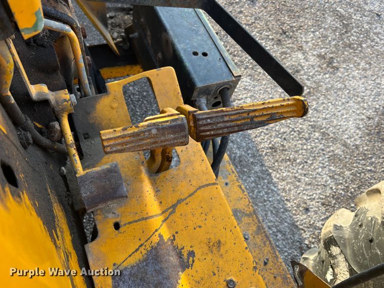 image for item JU9663 John Deere 2355  tractor