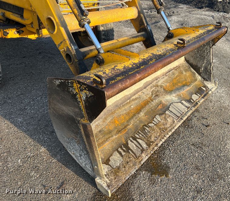 image for item JU9663 John Deere 2355  tractor