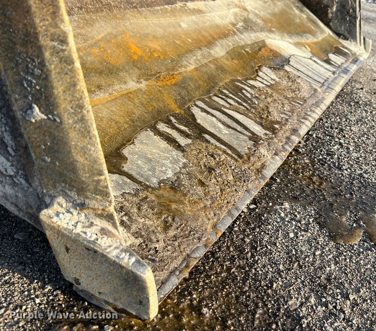 image for item JU9663 John Deere 2355  tractor