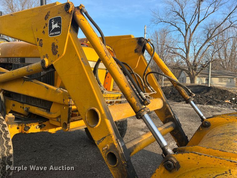 image for item JU9663 John Deere 2355  tractor