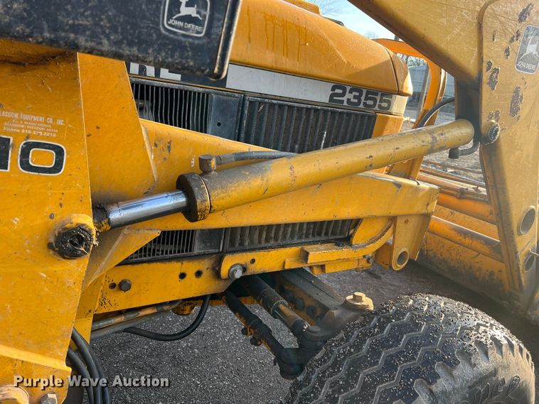 image for item JU9663 John Deere 2355  tractor
