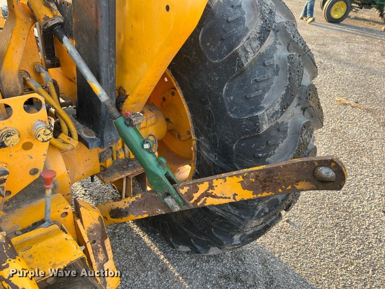 image for item JU9663 John Deere 2355  tractor