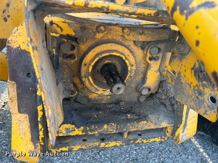 image for item JU9663 John Deere 2355  tractor