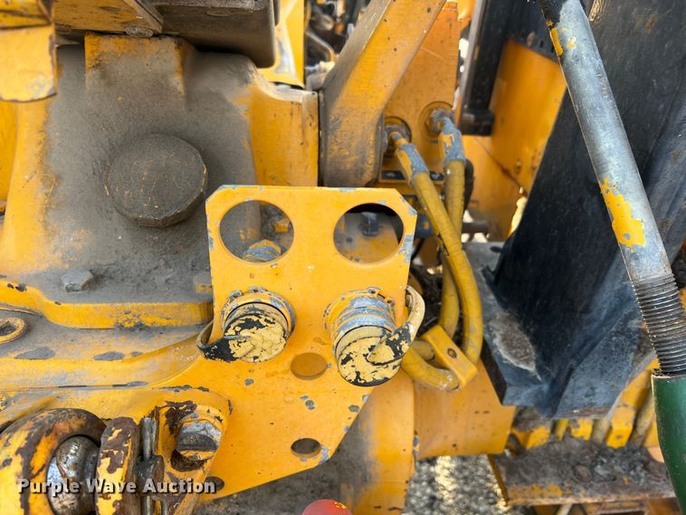 image for item JU9663 John Deere 2355  tractor