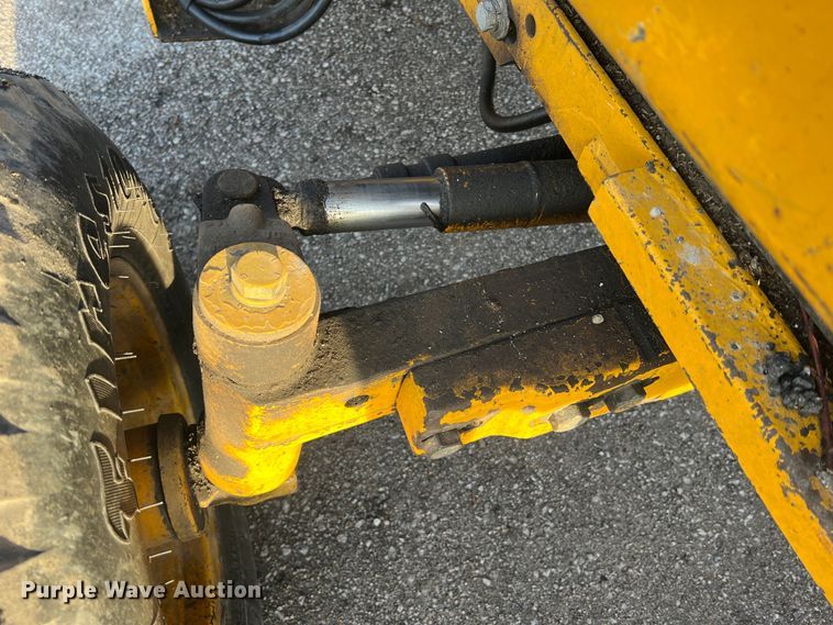 image for item JU9663 John Deere 2355  tractor