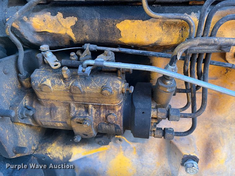 image for item JU9663 John Deere 2355  tractor