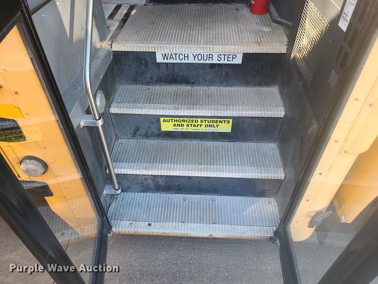 image for item JW9738 2007 IC PB105  school bus