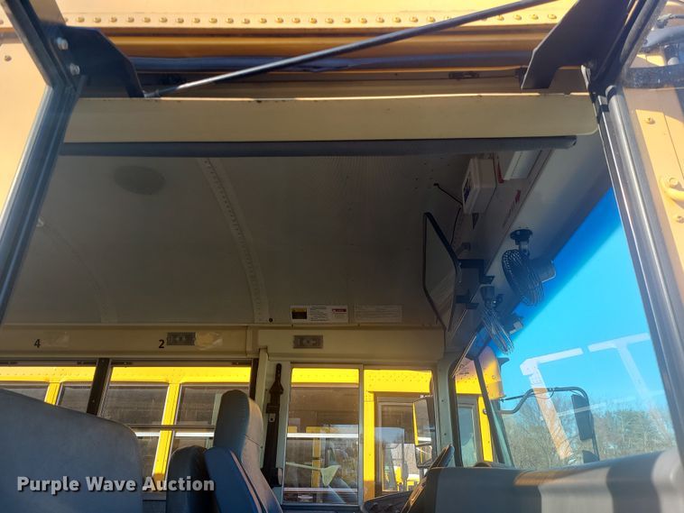 image for item JW9738 2007 IC PB105  school bus