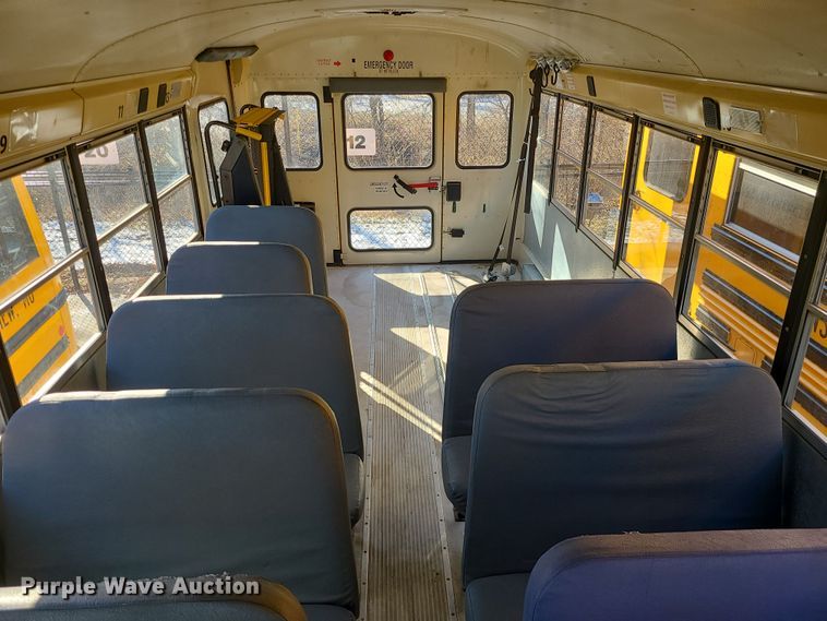 image for item JW9738 2007 IC PB105  school bus