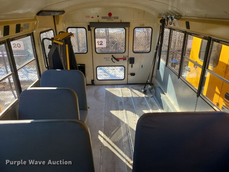 image for item JW9738 2007 IC PB105  school bus