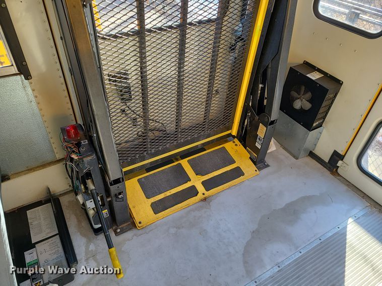 image for item JW9738 2007 IC PB105  school bus