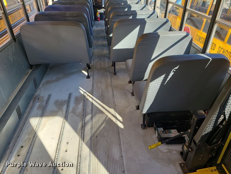 image for item JW9738 2007 IC PB105  school bus