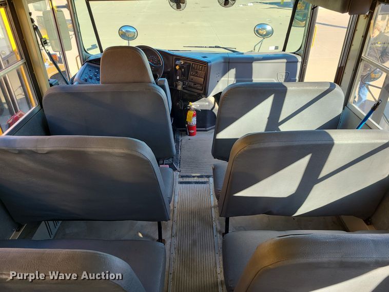 image for item JW9738 2007 IC PB105  school bus