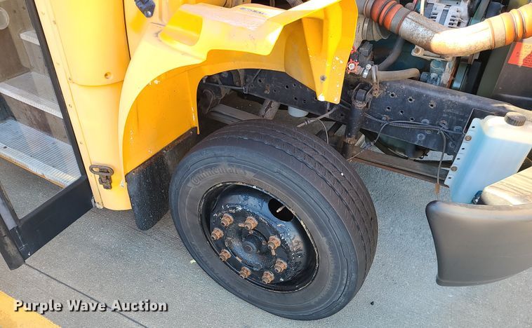 image for item JW9738 2007 IC PB105  school bus