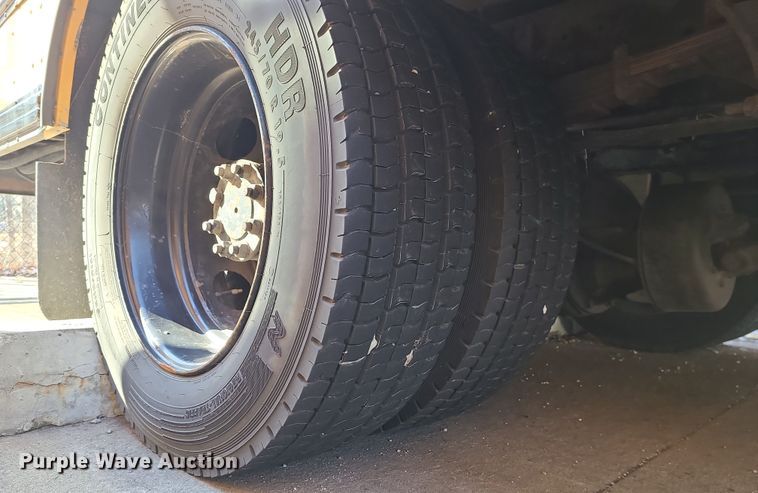 image for item JW9738 2007 IC PB105  school bus