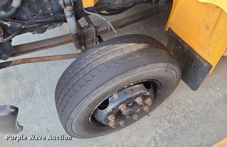 image for item JW9738 2007 IC PB105  school bus