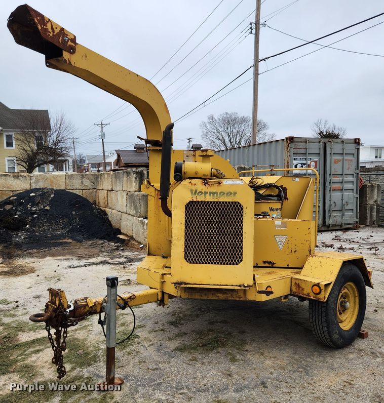 image for item KT9472 1994 Vermeer 1250BC  wood chipper