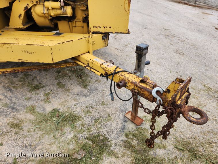 image for item KT9472 1994 Vermeer 1250BC  wood chipper