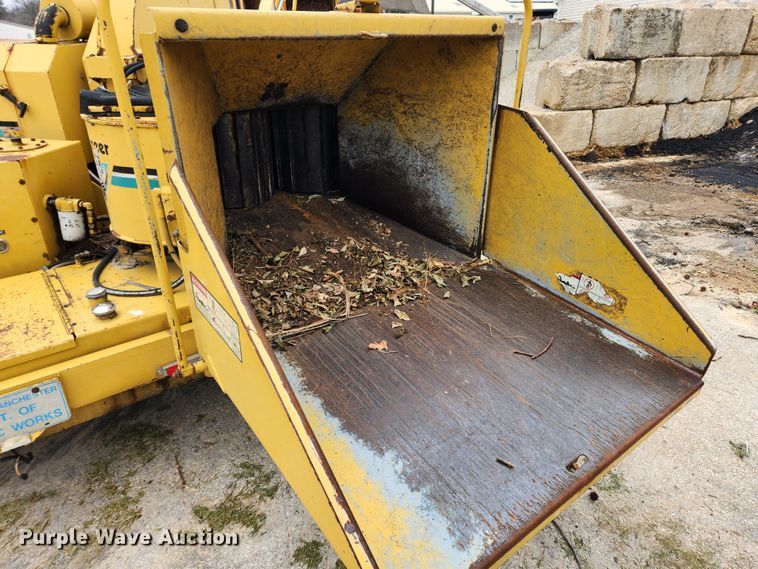 image for item KT9472 1994 Vermeer 1250BC  wood chipper