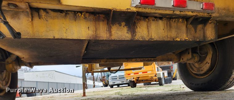 image for item KT9472 1994 Vermeer 1250BC  wood chipper