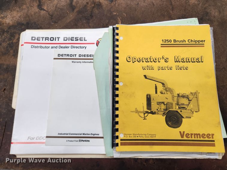 image for item KT9472 1994 Vermeer 1250BC  wood chipper