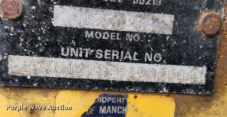 image for item KT9472 1994 Vermeer 1250BC  wood chipper