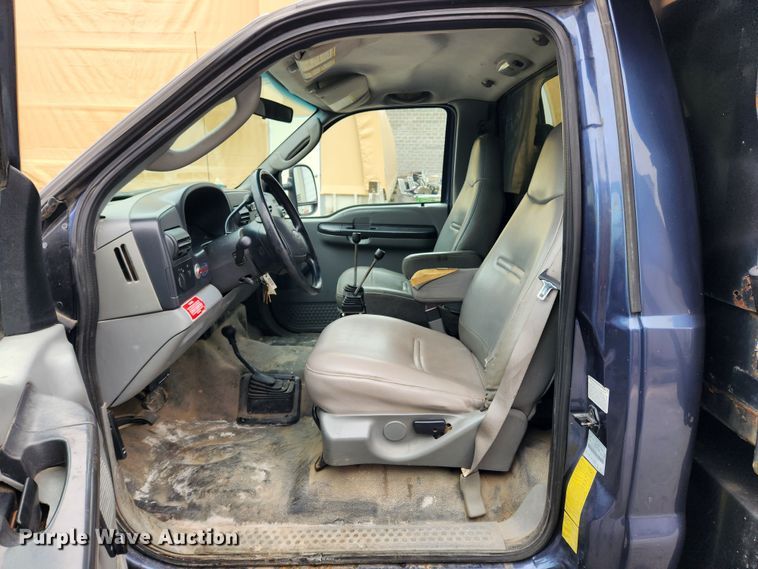 image for item KT9474 2007 Ford F450 Super Duty XL  dump flatbed truck