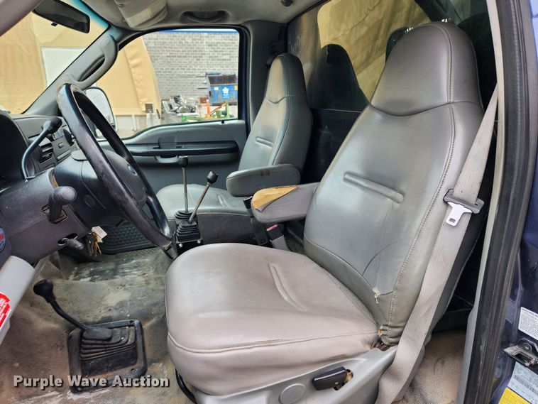 image for item KT9474 2007 Ford F450 Super Duty XL  dump flatbed truck