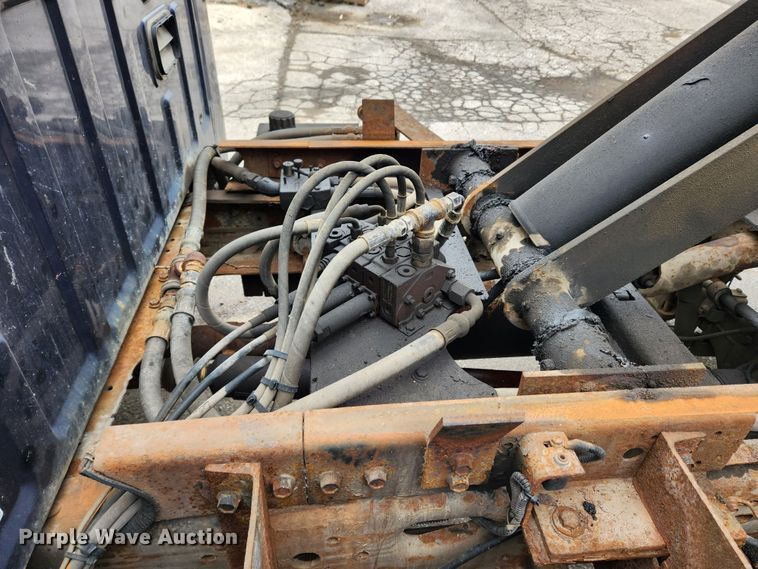 image for item KT9474 2007 Ford F450 Super Duty XL  dump flatbed truck