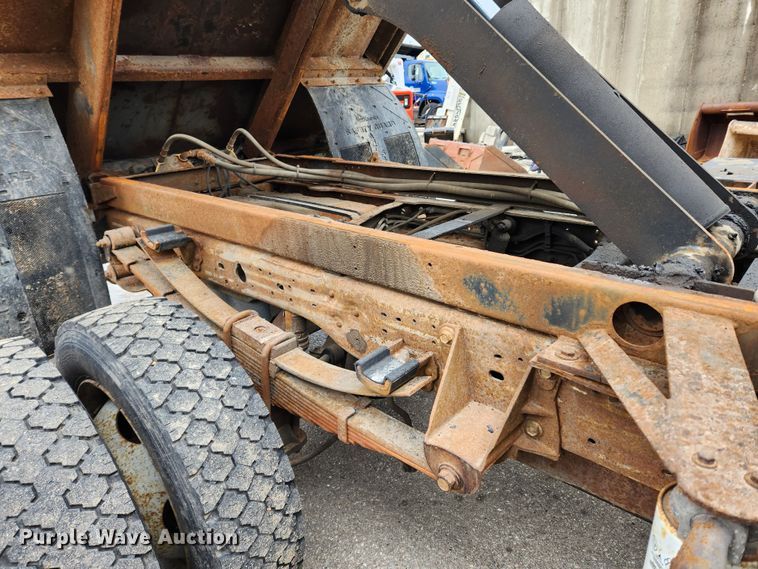 image for item KT9474 2007 Ford F450 Super Duty XL  dump flatbed truck