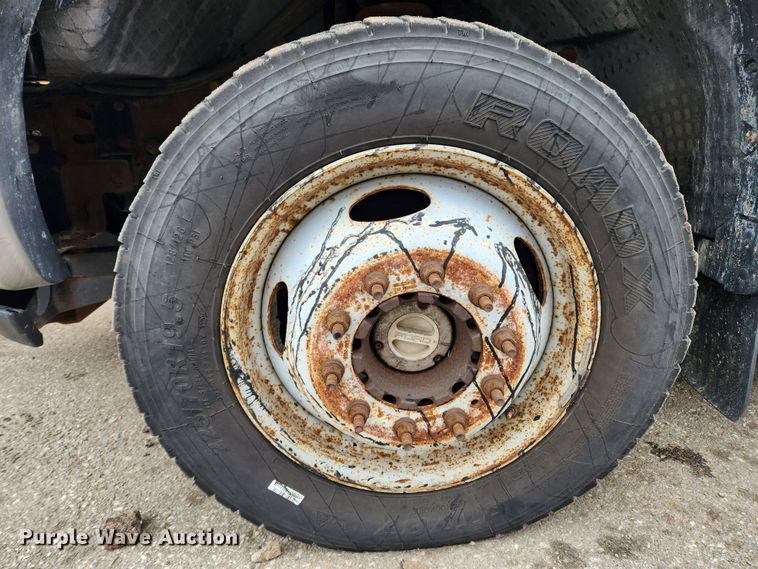 image for item KT9474 2007 Ford F450 Super Duty XL  dump flatbed truck