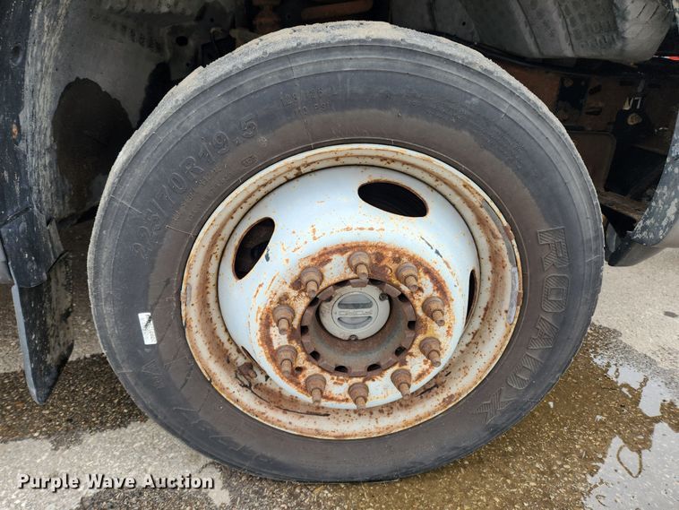 image for item KT9474 2007 Ford F450 Super Duty XL  dump flatbed truck