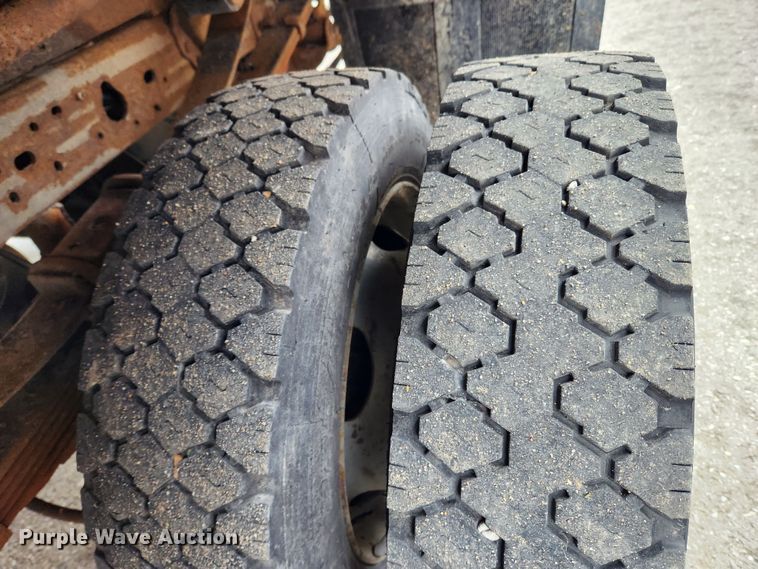 image for item KT9474 2007 Ford F450 Super Duty XL  dump flatbed truck