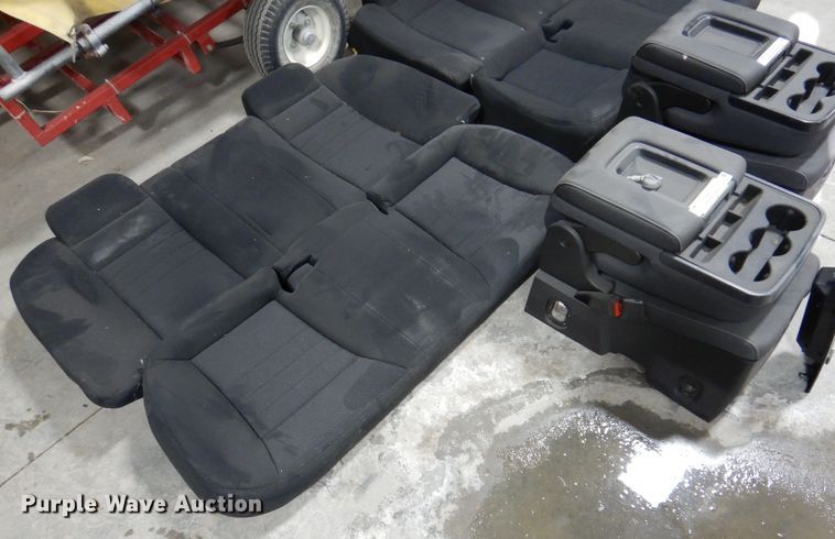 image for item KW9530 Chevrolet Tahoe parts