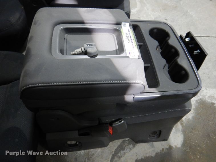 image for item KW9530 Chevrolet Tahoe parts