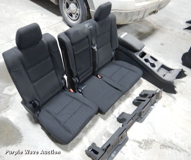 image for item KW9532 2019  Dodge Durango parts