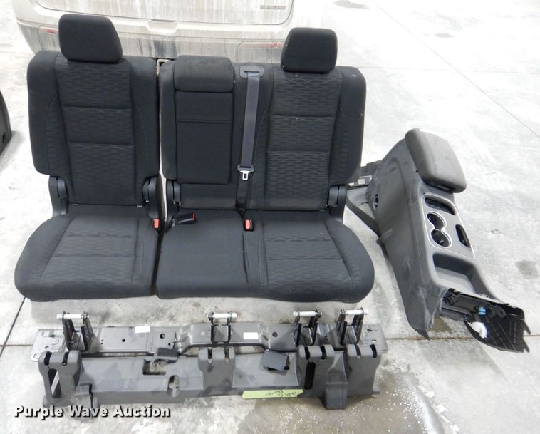 image for item KW9533 2019  Dodge Durango parts