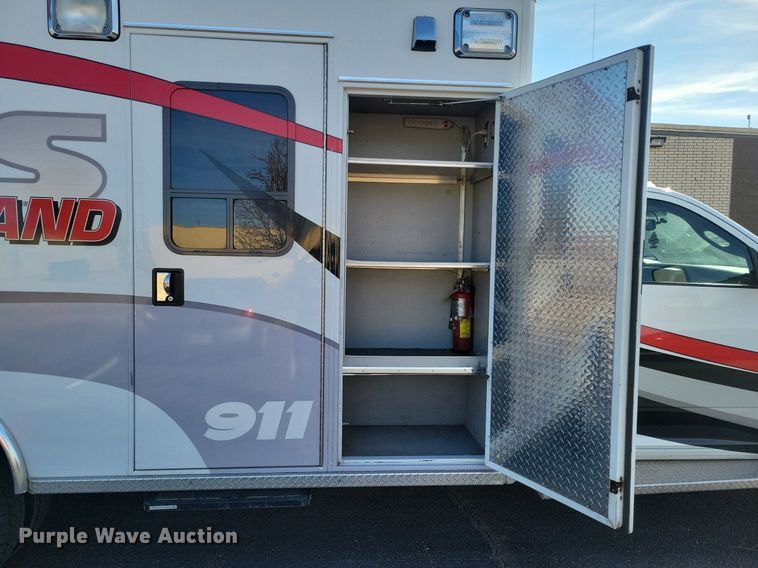 image for item LG9484 2011 Dodge Ram 4500HD  ambulance