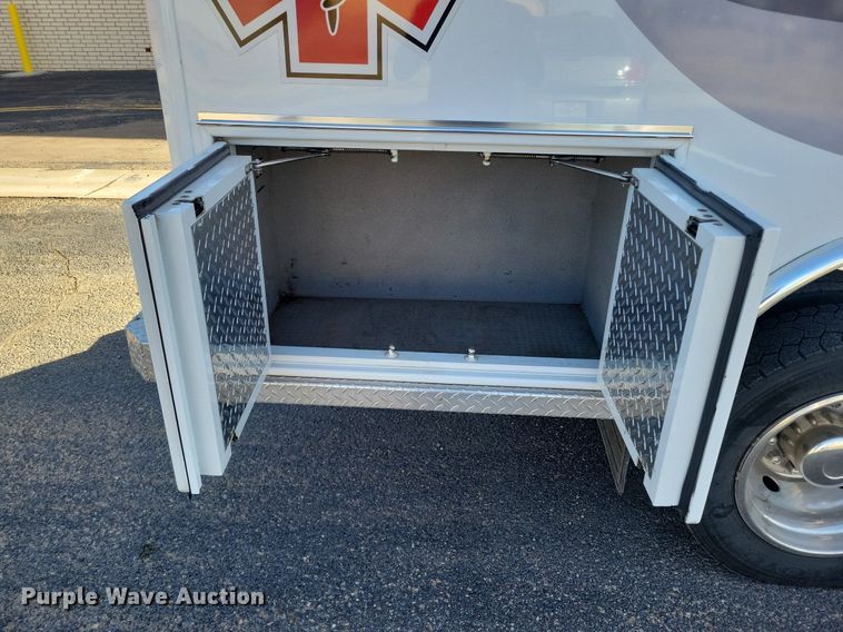 image for item LG9484 2011 Dodge Ram 4500HD  ambulance