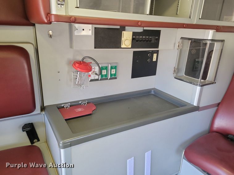 image for item LG9484 2011 Dodge Ram 4500HD  ambulance